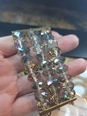 Crystal Bead Stretch Bracelet - Iridescent Blue